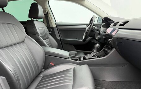 Skoda Superb III рестайлинг, 2019 год, 2 510 000 рублей, 10 фотография