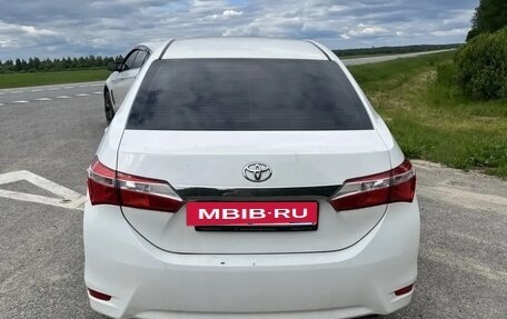 Toyota Corolla, 2014 год, 550 000 рублей, 3 фотография