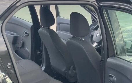 Renault Logan II, 2015 год, 820 000 рублей, 14 фотография