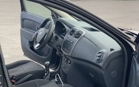 Renault Logan II, 2015 год, 820 000 рублей, 15 фотография