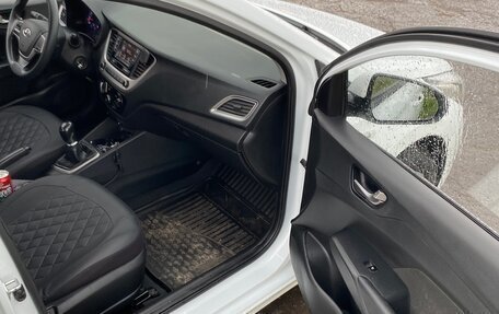 Hyundai Solaris II рестайлинг, 2019 год, 1 150 000 рублей, 17 фотография