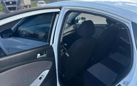 Hyundai Solaris II рестайлинг, 2013 год, 525 000 рублей, 9 фотография