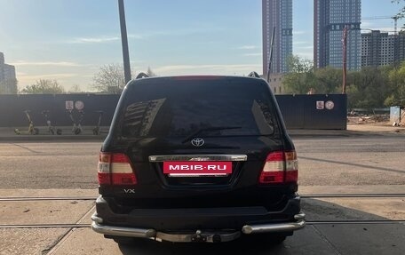 Toyota Land Cruiser 100 рестайлинг 2, 2007 год, 2 200 000 рублей, 5 фотография