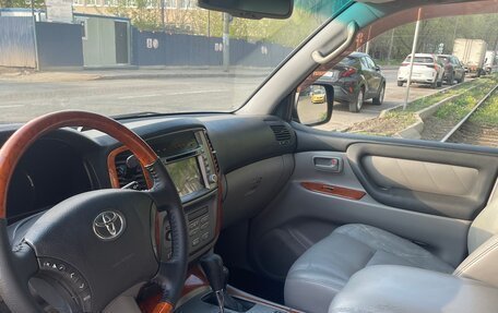 Toyota Land Cruiser 100 рестайлинг 2, 2007 год, 2 200 000 рублей, 8 фотография
