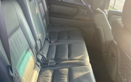 Toyota Land Cruiser 100 рестайлинг 2, 2007 год, 2 200 000 рублей, 10 фотография