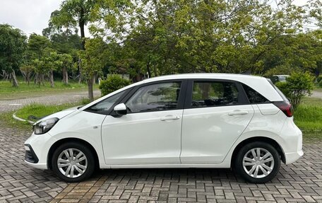 Honda Fit, 2022 год, 1 035 000 рублей, 4 фотография