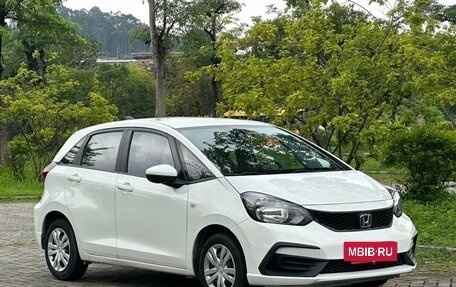 Honda Fit, 2022 год, 1 035 000 рублей, 3 фотография