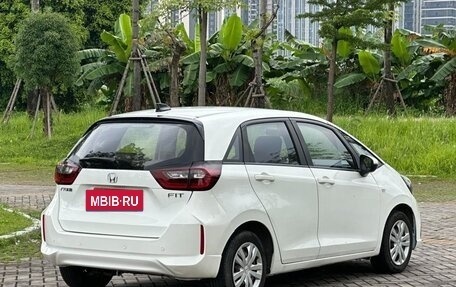 Honda Fit, 2022 год, 1 035 000 рублей, 5 фотография