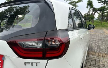 Honda Fit, 2022 год, 1 035 000 рублей, 15 фотография