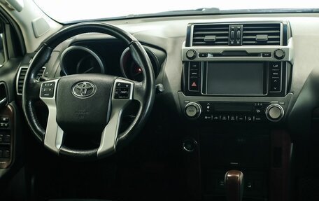 Toyota Land Cruiser Prado 150 рестайлинг 2, 2014 год, 3 103 000 рублей, 11 фотография
