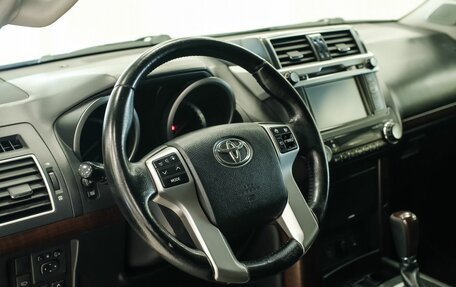 Toyota Land Cruiser Prado 150 рестайлинг 2, 2014 год, 3 103 000 рублей, 9 фотография