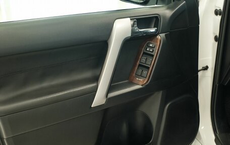 Toyota Land Cruiser Prado 150 рестайлинг 2, 2014 год, 3 103 000 рублей, 22 фотография