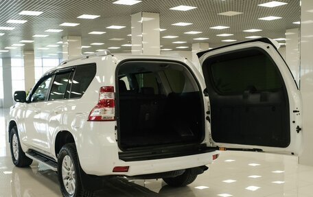 Toyota Land Cruiser Prado 150 рестайлинг 2, 2014 год, 3 103 000 рублей, 27 фотография