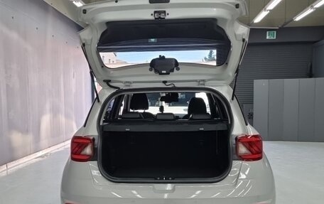 Hyundai Venue I, 2022 год, 1 350 000 рублей, 17 фотография