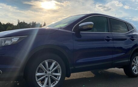 Nissan Qashqai, 2015 год, 1 290 000 рублей, 2 фотография