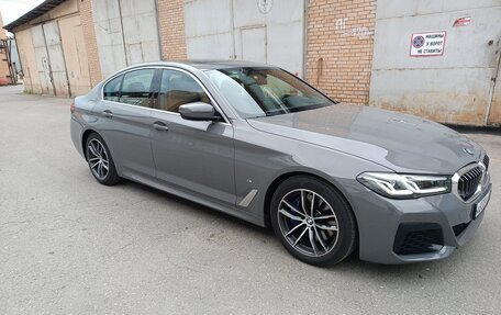 BMW 5 серия, 2021 год, 4 950 000 рублей, 2 фотография