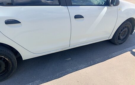 Renault Logan II, 2019 год, 355 000 рублей, 8 фотография