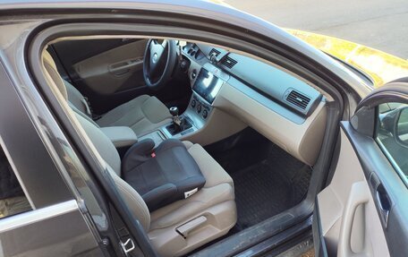 Volkswagen Passat B6, 2006 год, 450 000 рублей, 10 фотография