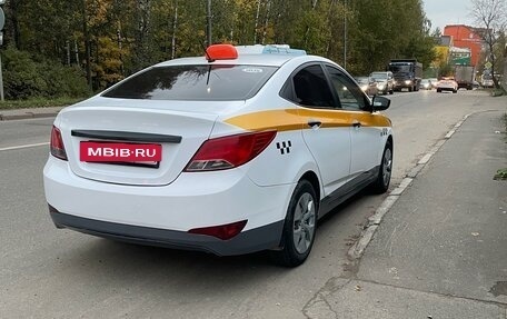 Hyundai Solaris II рестайлинг, 2016 год, 550 000 рублей, 3 фотография
