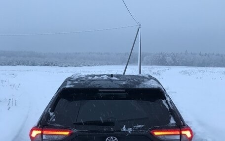 Toyota RAV4, 2021 год, 3 890 000 рублей, 8 фотография