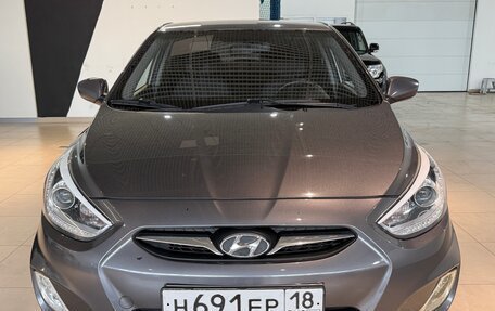 Hyundai Solaris II рестайлинг, 2014 год, 890 000 рублей, 24 фотография