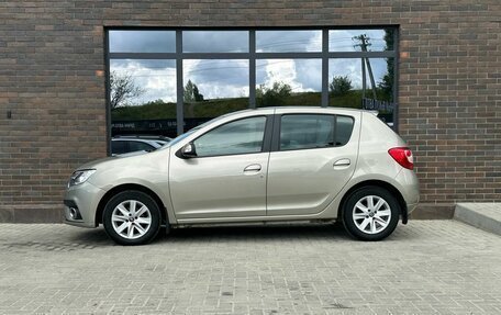 Renault Sandero II рестайлинг, 2018 год, 990 000 рублей, 2 фотография