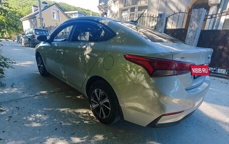 Hyundai Solaris II рестайлинг, 2018 год, 1 300 000 рублей, 2 фотография