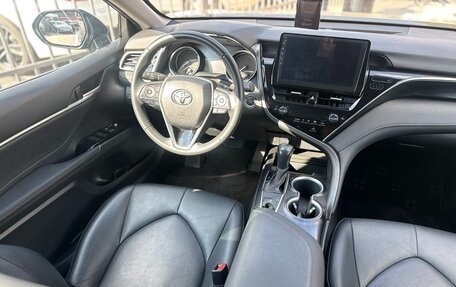 Toyota Camry, 2022 год, 3 149 000 рублей, 10 фотография