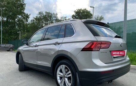 Volkswagen Tiguan II, 2019 год, 2 750 000 рублей, 2 фотография