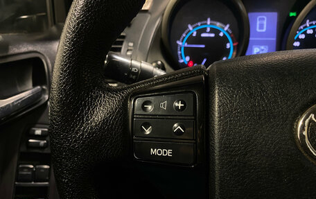 Toyota Land Cruiser Prado 150 рестайлинг 2, 2010 год, 2 300 000 рублей, 17 фотография