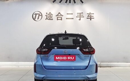 Honda Fit, 2021 год, 1 050 000 рублей, 5 фотография