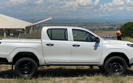 Toyota Hilux VIII, 2026 год, 5 990 000 рублей, 5 фотография