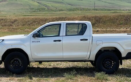 Toyota Hilux VIII, 2026 год, 5 990 000 рублей, 8 фотография