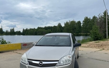 Opel Astra H, 2008 год, 400 000 рублей, 1 фотография