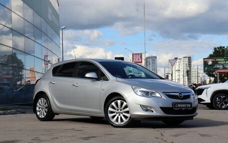 Opel Astra J, 2011 год, 675 000 рублей, 3 фотография