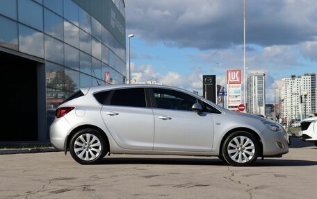 Opel Astra J, 2011 год, 675 000 рублей, 4 фотография