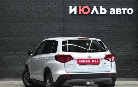 Suzuki Vitara II рестайлинг, 2019 год, 1 820 000 рублей, 4 фотография