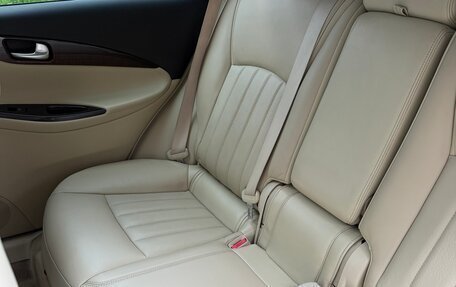 Infiniti QX50 I рестайлинг, 2016 год, 1 990 000 рублей, 6 фотография
