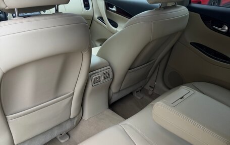 Infiniti QX50 I рестайлинг, 2016 год, 1 990 000 рублей, 9 фотография
