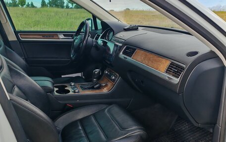 Volkswagen Touareg III, 2014 год, 3 300 000 рублей, 13 фотография