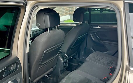 Volkswagen Tiguan II, 2018 год, 2 500 000 рублей, 11 фотография