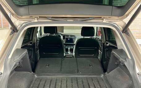 Volkswagen Tiguan II, 2018 год, 2 500 000 рублей, 13 фотография