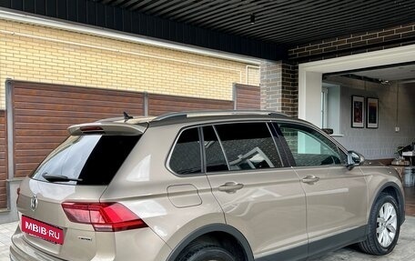 Volkswagen Tiguan II, 2018 год, 2 500 000 рублей, 5 фотография
