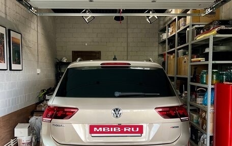 Volkswagen Tiguan II, 2018 год, 2 500 000 рублей, 14 фотография