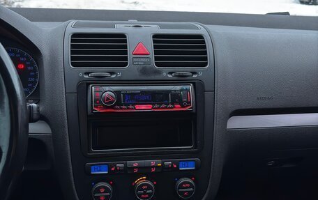 Volkswagen Golf V, 2008 год, 600 000 рублей, 20 фотография