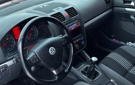 Volkswagen Golf V, 2008 год, 600 000 рублей, 21 фотография