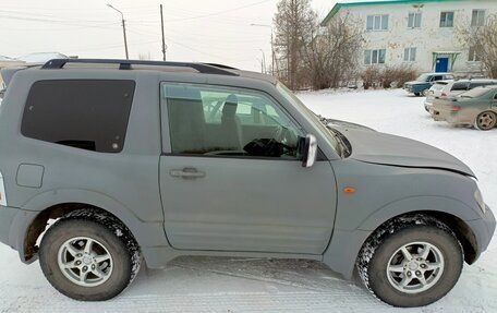 Mitsubishi Pajero III рестайлинг, 2000 год, 1 000 000 рублей, 10 фотография