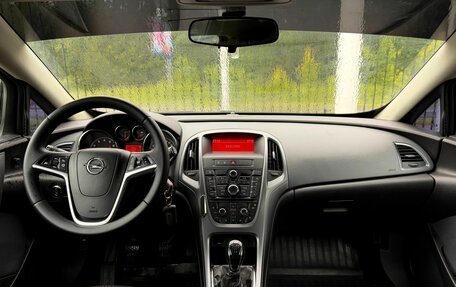Opel Astra J, 2013 год, 899 000 рублей, 10 фотография