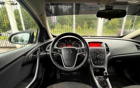 Opel Astra J, 2013 год, 899 000 рублей, 11 фотография