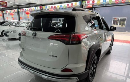 Toyota RAV4, 2016 год, 1 770 000 рублей, 4 фотография